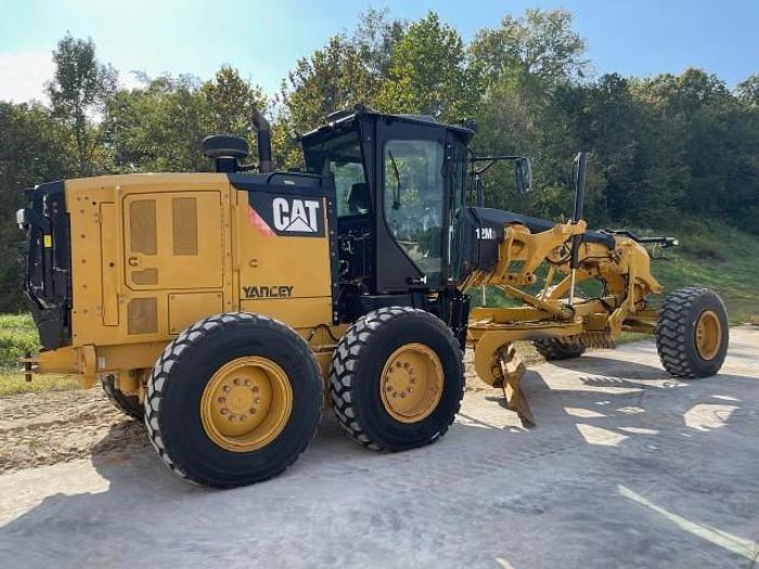 Used 2016 CATERPILLAR 12M