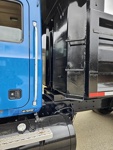 Used 2004 Mack *** ALLISON AUTOMATIC *** CV713 Granite