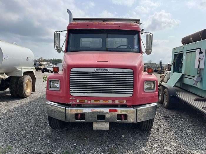 Used 2002 Freightliner FL-80