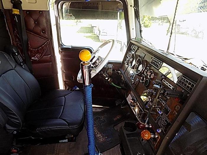 Used 2001 Kenworth T600 Sleeper, CAT C15