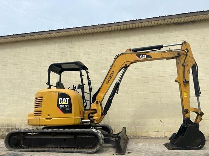 Used 2017 CATERPILLAR 305.5E2
