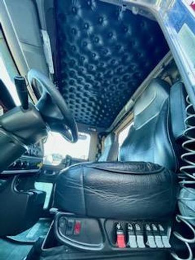 Used 2007 Peterbilt **0** Miles on Engine Rebuild W900L