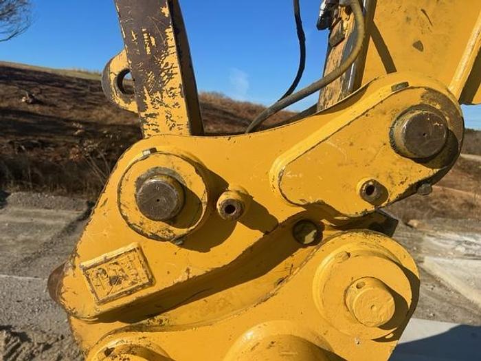 Used 2015 CAT 323FL/with Thumb