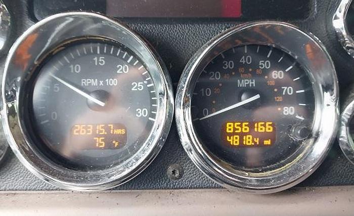 Used 2013 Peterbilt 587 T/A Tractor