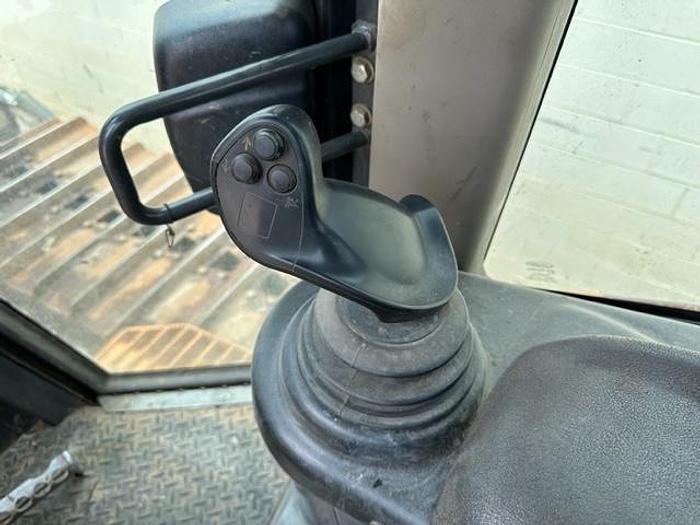 Used 2014 Case 2050M LGP