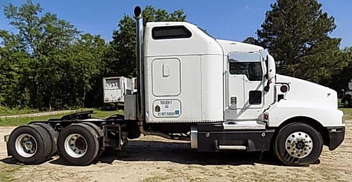 Used 2001 Kenworth T600 Sleeper, CAT C15