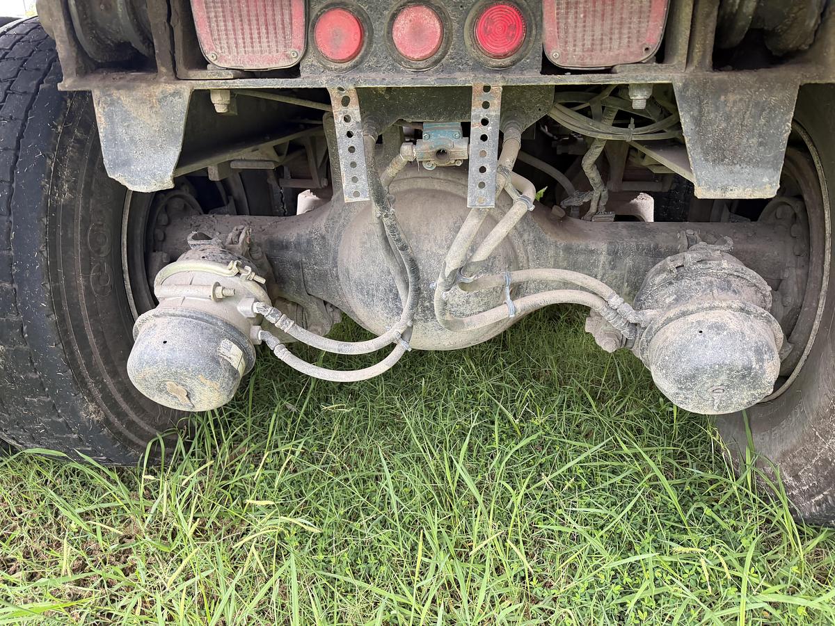 Used 1998 Ford LT 9513 Tri Axle