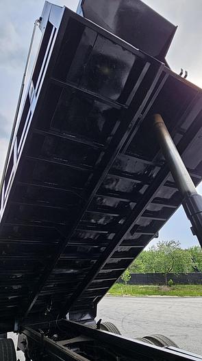 Used 2005 Mack *** ALLISON AUTOMATIC *** CV713 Granite