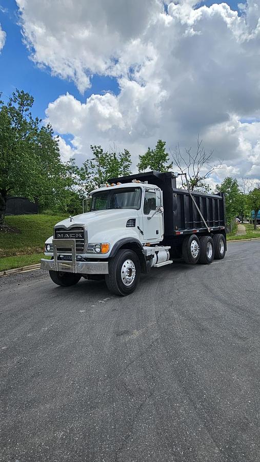 Used 2005 Mack *** ALLISON AUTOMATIC *** CV713 Granite