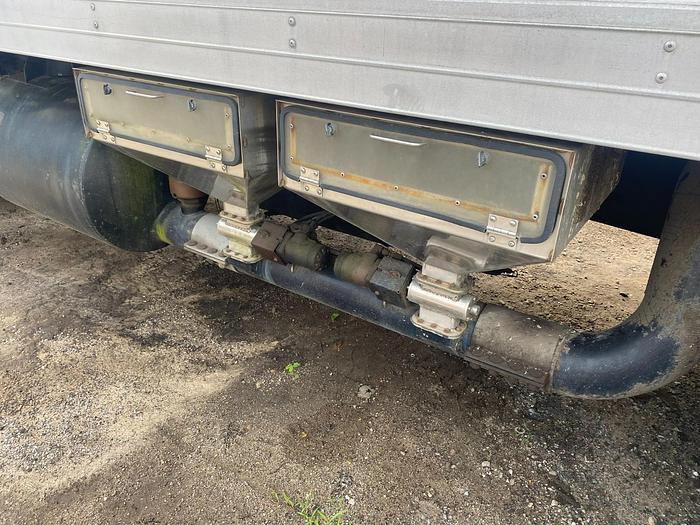 Used 2006 Peterson Mulch Bower Truck