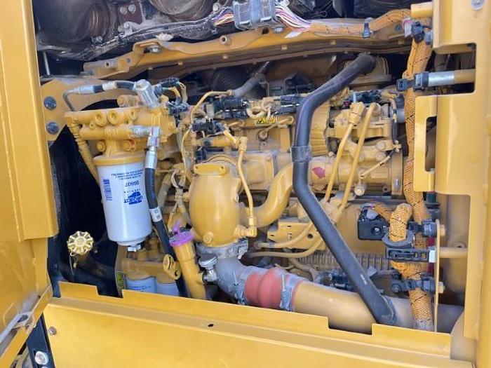 Used 2016 CATERPILLAR 12M