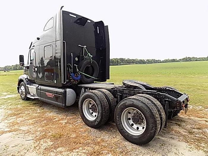 Used 2013 Peterbilt 587 T/A Tractor