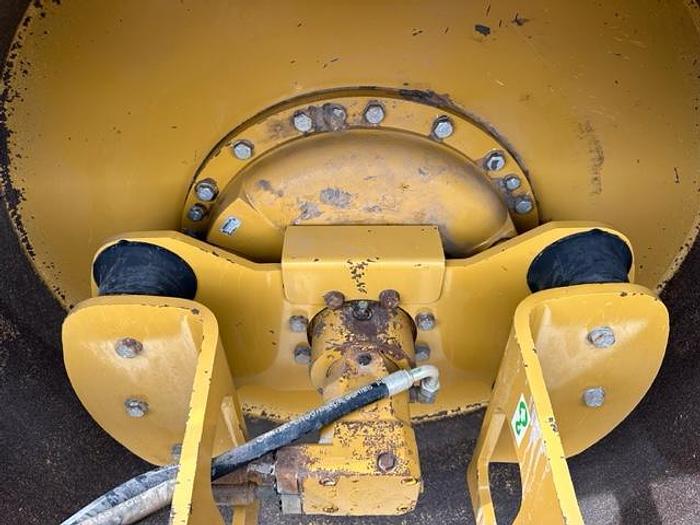 Used 2017 CATERPILLAR CS66B