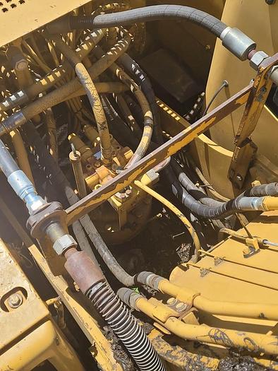 Used 2004 Caterpillar 320CL