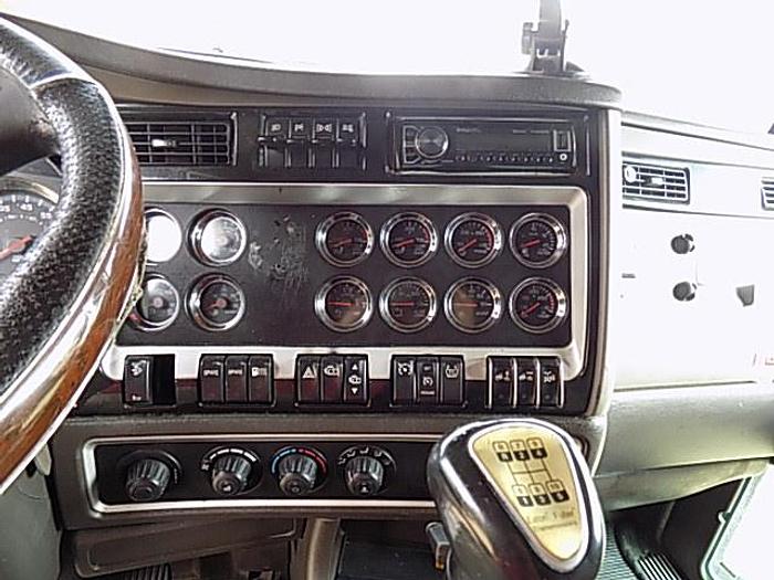 Used 2014 Kenworth T6 Tandem Axle Sleeper