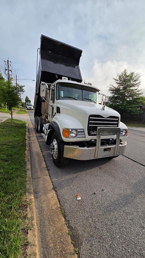 Used 2003 Mack *** ALLISON AUTOMATIC *** CV713 Granite