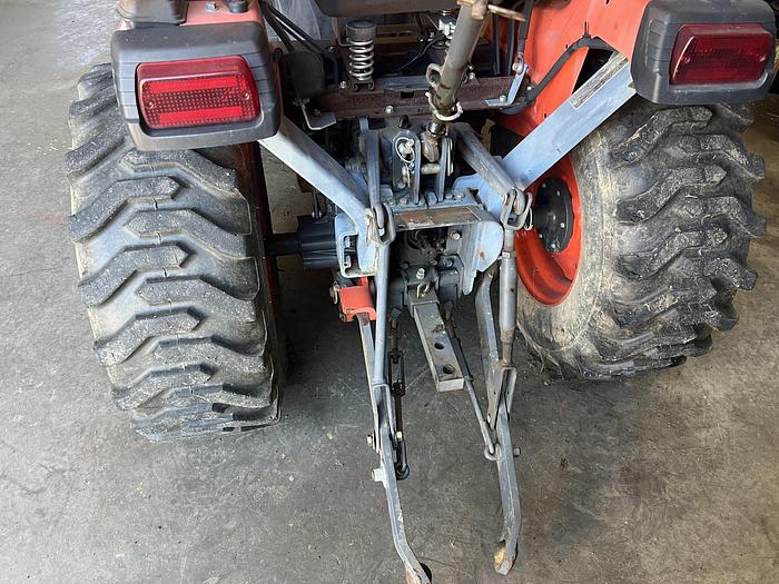 Used 2010 Kubota B2620