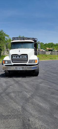 Used 2003 Mack CV713 Granite