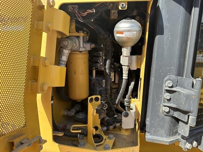 Used 2017 Komatsu D39PXi-24