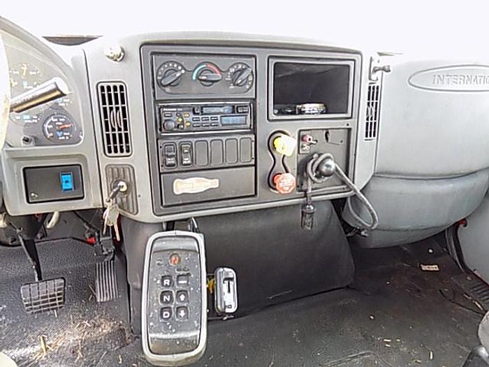 Used 2006 International 4400 DT466 (Allison Automatic)