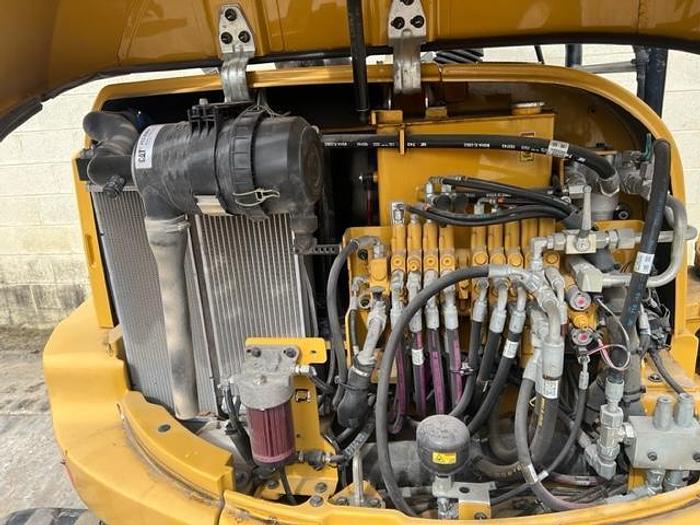 Used 2017 CATERPILLAR 305.5E2