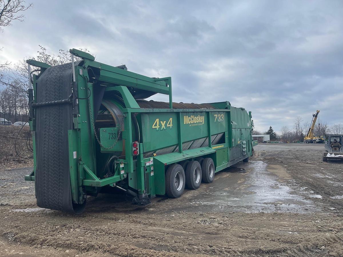 Used McCloskey 733 Trommel