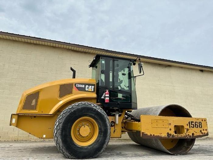 Used 2017 CATERPILLAR CS66B