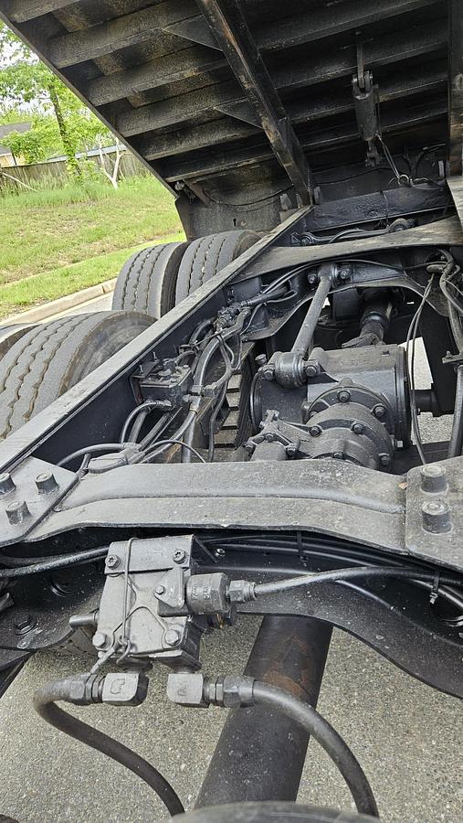 Used 2005 Mack *** ALLISON AUTOMATIC *** CV713 Granite