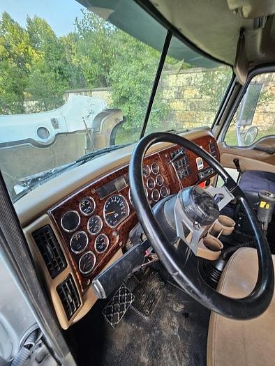 Used 2004   CV713 Granite