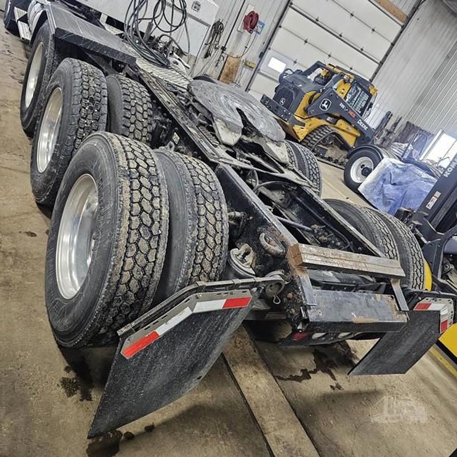 Used 2007 Kenworth T800 DAY CAB/ Drop Axle