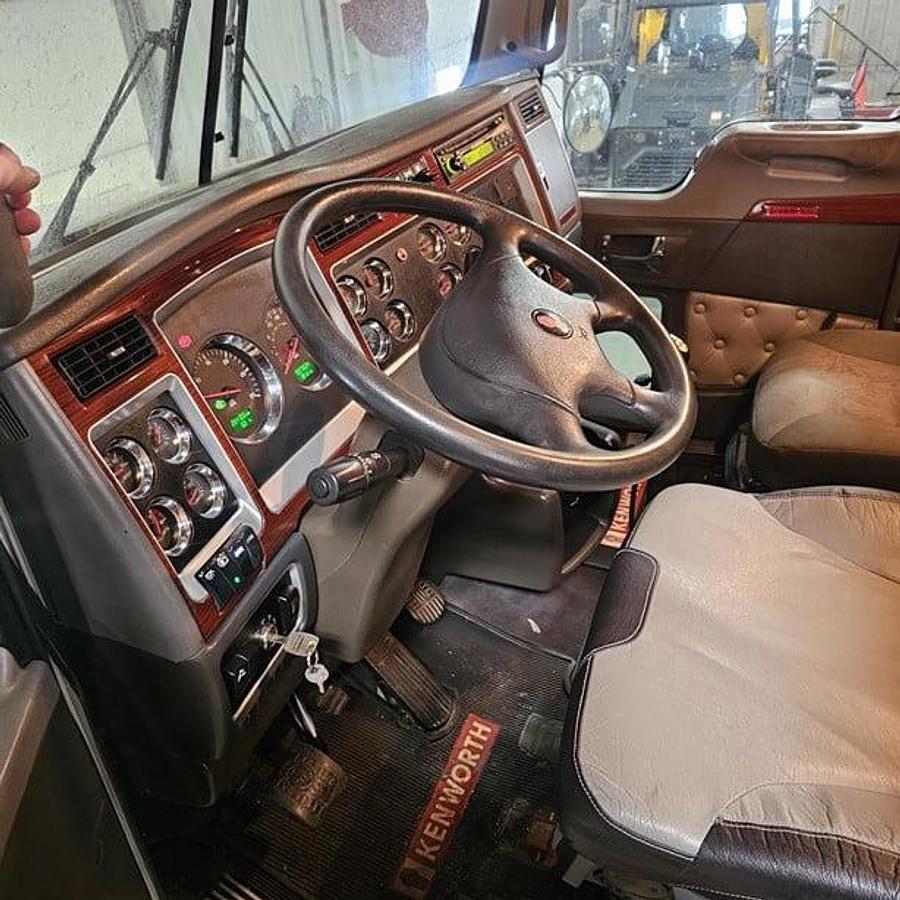 Used 2007 Kenworth T800 DAY CAB/ Drop Axle