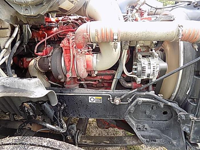 Used 2013 Peterbilt 587 T/A Tractor