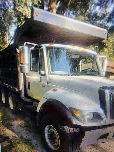 Used 2007 International 7400  *** Allison Auto ***