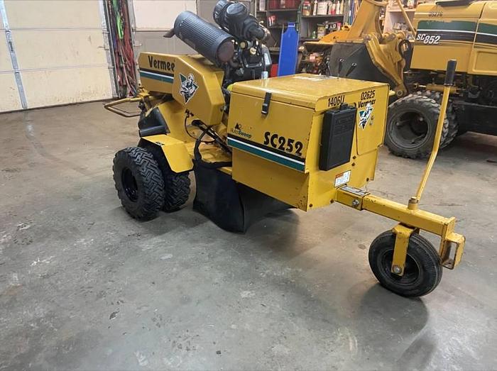 Used 2003 Vermeer SC252