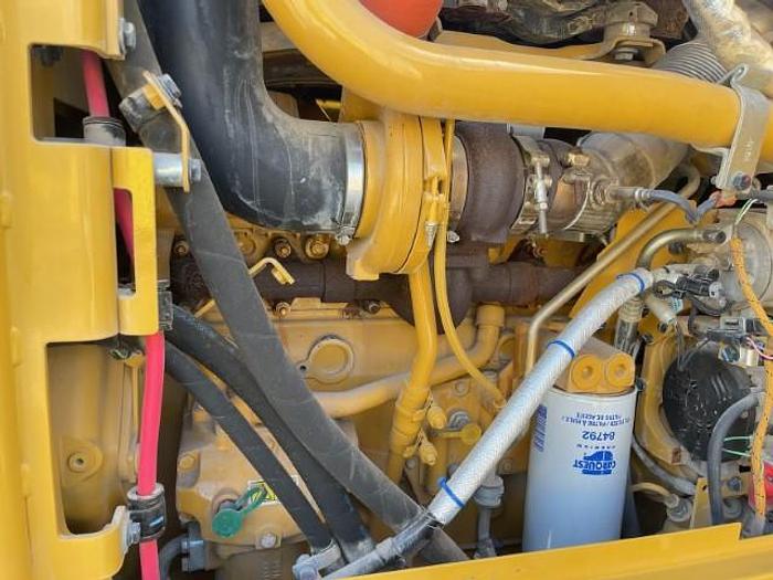 Used 2016 CATERPILLAR 12M