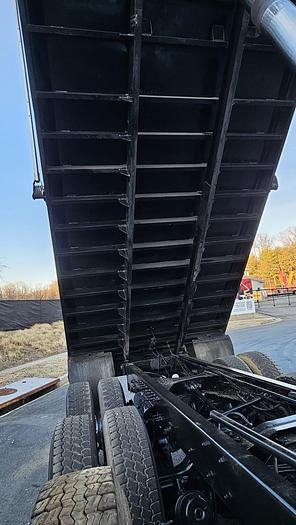 Used 2005 Mack *** ALLISON AUTOMATIC *** CV713 Granite