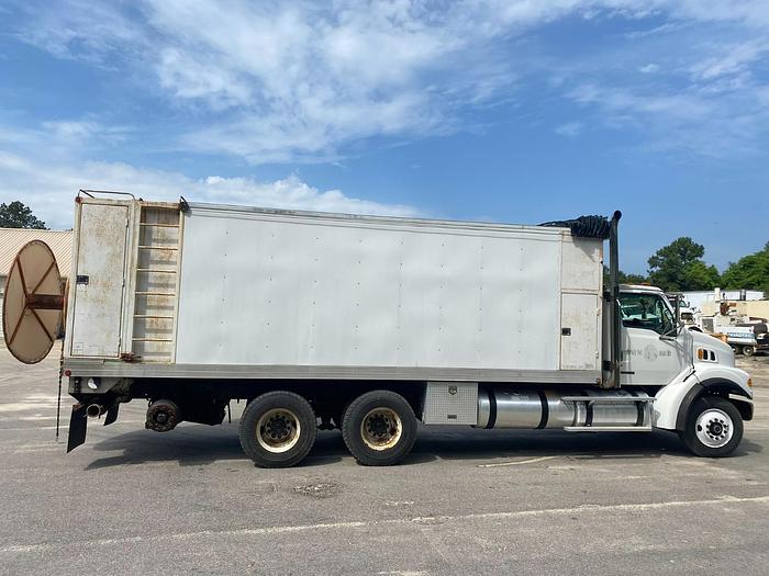 Used 2006 Peterson Mulch Bower Truck