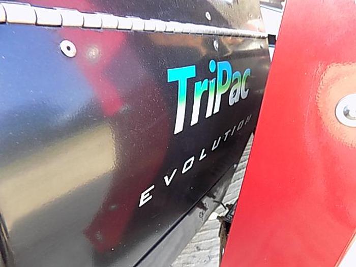 Used 2019 Freightliner Cascadia 126 **Automated Transmission**