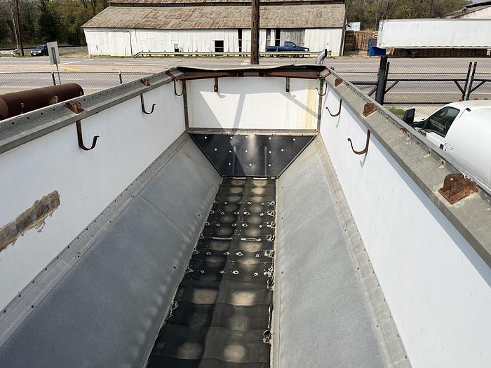 Used 2002 Freightliner FL-80