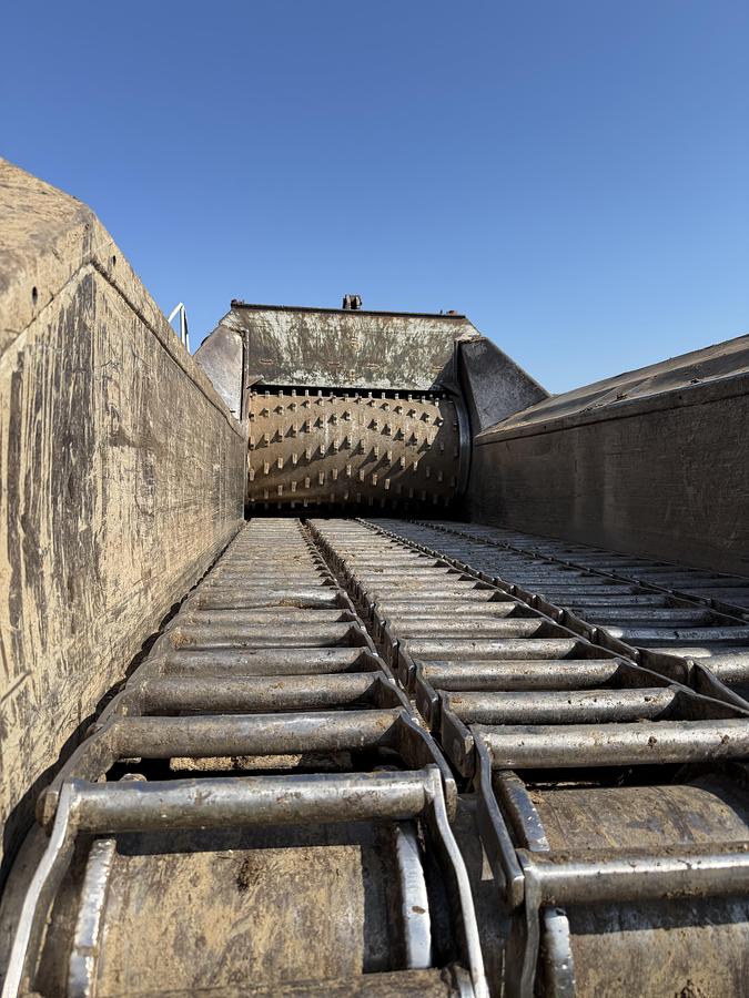Used 2015 Peterson on tracks 5710