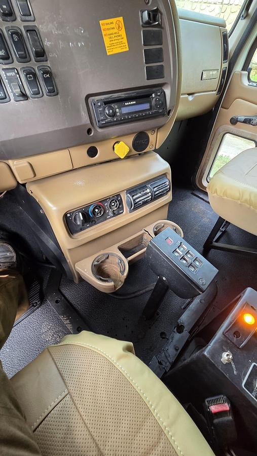 Used 2003 Mack *** ALLISON AUTOMATIC *** CV713 Granite