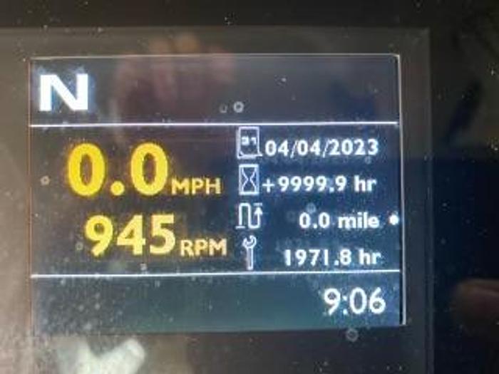 Used 2018 JCB 427ZX T4F / with high tip bucket 