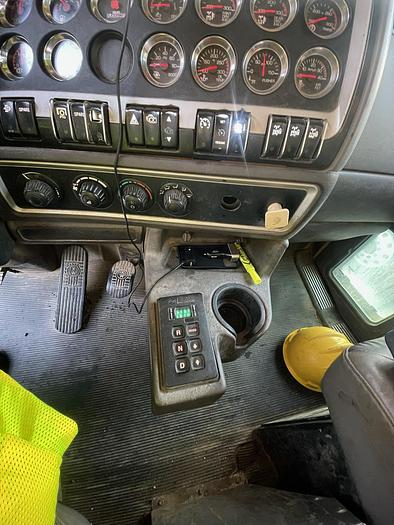 Used 2011 *** ALLISON  AUTOMATIC *** Kenworth T800