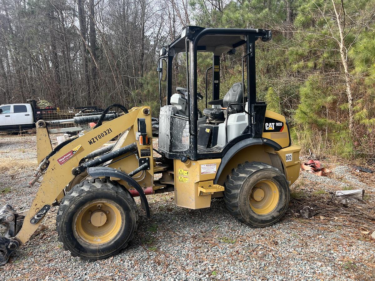 Used 2017 CAT 903D