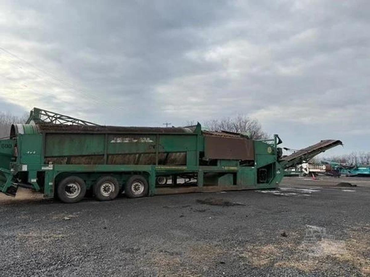 Used 2009 McCloskey 628 Trommel screen