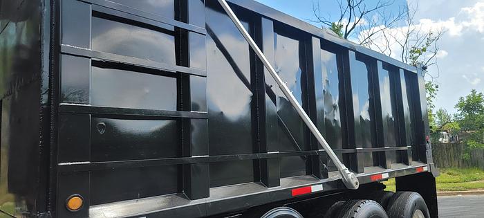 Used 2006 *** ALLISON AUTO *** MACK CV713 Granite