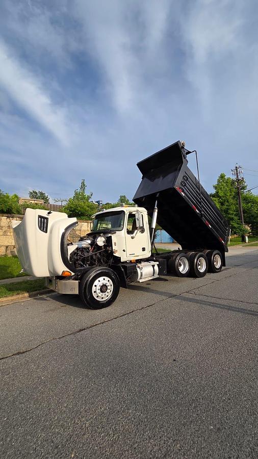Used 2003 Mack *** ALLISON AUTOMATIC *** CV713 Granite