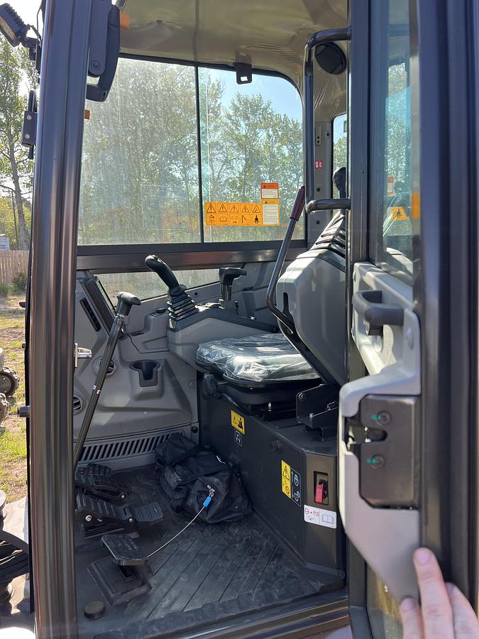 2026 SDLG ER636H Excavator with cab