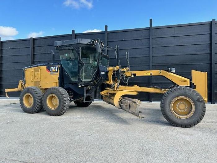 Used 2019 Caterpillar 120