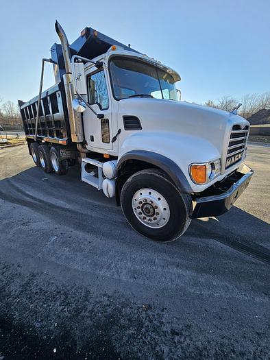 Used 2005 Mack *** ALLISON AUTOMATIC *** CV713 Granite